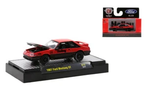 M2 Machines 32500-R72-22-31 Ford Mustang GT "Holley" rot/schwarz 1987 - 1:64 - Bild 1 von 1