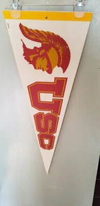 USC TROJANS  PAC 12 RETRO VINTAGE FELT PENNANT 2/11/23 - Picture 1 of 3