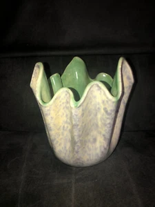 Vintage Rare Falcon Ware England Shell Mantle Vase Pattern 652 - Very Good+ - Picture 1 of 6