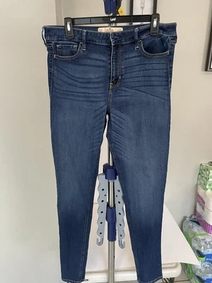 Hollister Women's Jeans W31 L33 Super Skinny High Rise - Image 1 of 4