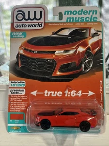 Auto World True 1:64 Modern Muscle 2019 Chevy Camaro ZL1 1LE Orange - Picture 1 of 3