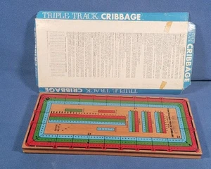 Vintage Cardinal Triple Track Cribbage Spielbrett mit Anleitung - Bild 1 von 9