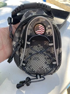 Mini Digi Camo Militär Tagesrucksack Minitasche ohne Gurt amerikanische Flagge - Bild 1 von 4
