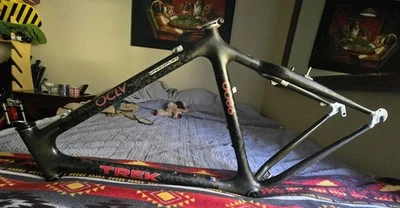 Cuadro Trek OCLV 9800 MTB 21 pulgadas 4 libras hecho en EE. UU. Foto 1 de 4