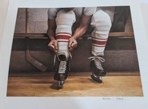 LACING UP by Ken Danby - Classic Hockey Art Print 21" x 25 Signed by Danby - Bild 1 von 3
