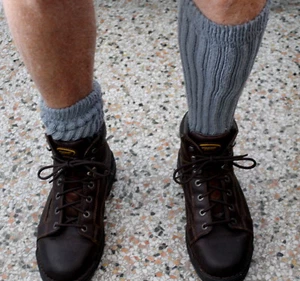 4 Men's 2 Brown 2 Gray Slouch Socks 7-10 Heavy work Boot run Hike walk ski - Picture 1 of 16