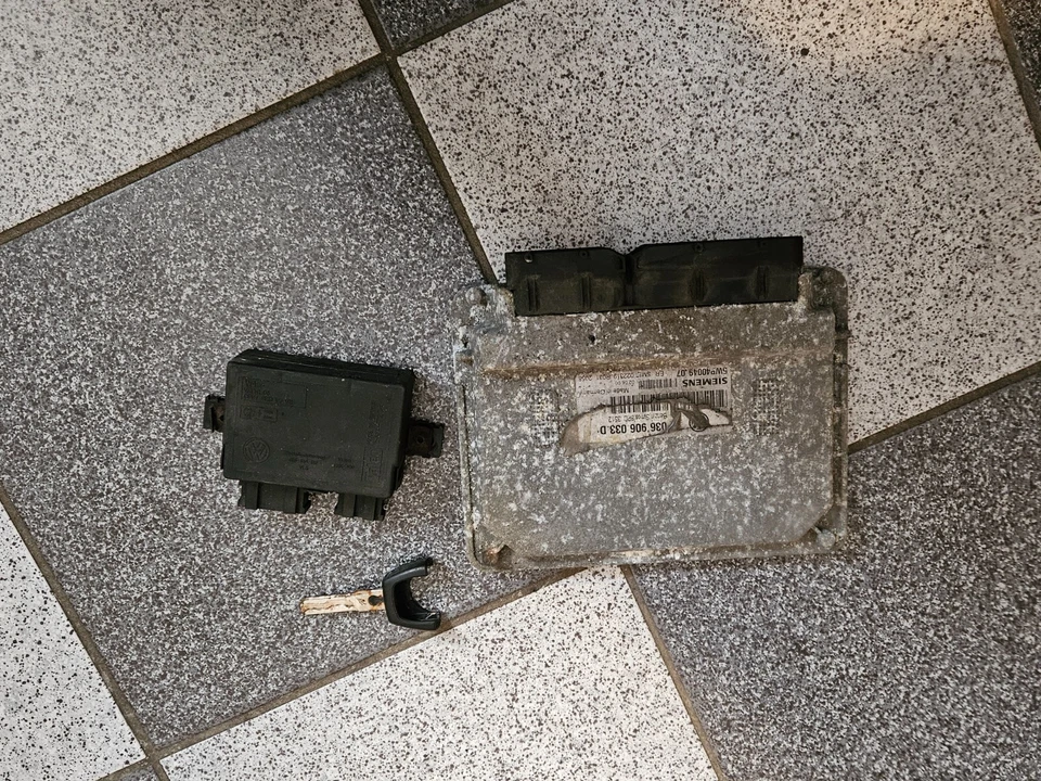 Centralina motore originale VW Polo 6N2 GTI 1.6 125 CV 036906033D - Immagine 1 di 1