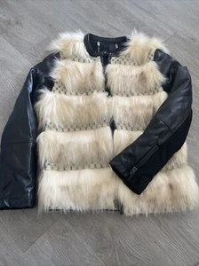 Coat - Picture 1 of 6