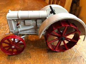 Fordson Model F Farm Toy Tractor in 1/16 Scale, Special Edition by Ertl toys NIB - Picture 1 of 20