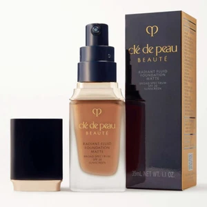 Cle De Peau Radiant Fluid Foundation SPF 20 Matte O60 DEEP TAN OCHER - 1.1 Oz. - Picture 1 of 1