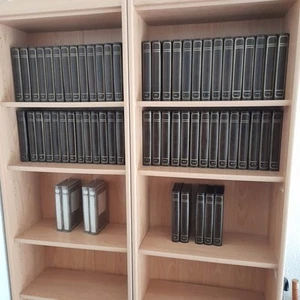 31 STÜCK VHS VIDEO BUCHHÜLLEN BRAUN LEXIKON OPTIK + VIDEOCASSETTEN E180 BESPIELT - Bild 1 von 3
