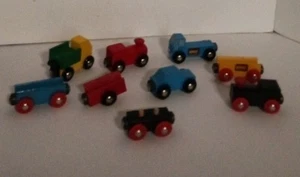 9- Brio KIPPWAGENZÜGE und mehr Brio Holzeisenbahnen - Bild 1 von 4