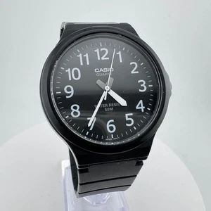Orologio Casio Quarzo MW-240 Resina Nera Quadrante Bianco 50M Impermeabile - Foto 1 di 13