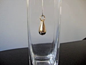 VINTAGE 1980s 3D PUFFY TEARDROP GOLD TONE CHARM/PENDANT MADE IN USA - Bild 1 von 5