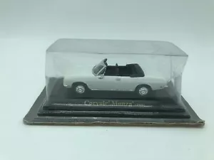1969 WHITE CORVAIR MONZA CABRIOLET MODEL CAR - NEWSSTAND - 1:43 SCALE - Picture 1 of 2