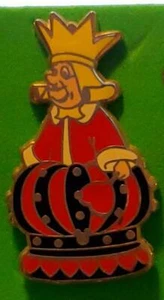 Disney Hidden Mickey 2008 Alice in Wonderland King of Hearts Chess Piece Pin - Picture 1 of 1