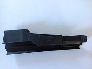 00-03 MERCEDES SLK320 INNER RIGHT QUARTER PANE GLASS BRACE OEM 170 639 02 43 - Foto 1 di 3