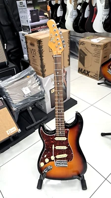 EKO ST300 LH LEFT HAND CHITARRA ELETTRICA MANCINA SUNBURST con tracolla e cavo - Immagine 1 di 4