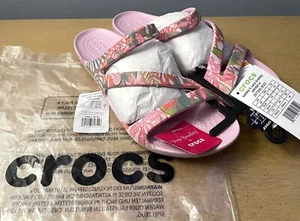 NEW Vera Bradley Crocs Kadee II Sandals W9 Pink Rainforest Canopy Relaxed Fit - Picture 1 of 14