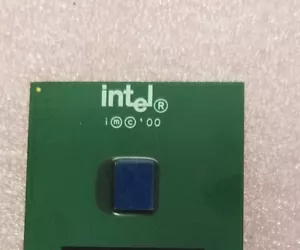 SL5WY (Intel Celeron 900 MHz) SOCKET 370 - Picture 1 of 1