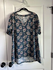 Lularoe Christy T- 2X - sugar skulls with teal background - Picture 1 of 3
