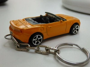 Matchbox 2016 Chevrolet Camaro Convertible with a Keychain Keyring - Picture 1 of 2