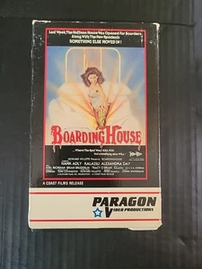 HTF Boarding House Betamax Paragon Horror Supernatural Slasher White Shell Door - Bild 1 von 6