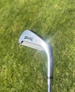 Wilson 2 Iron Reflex RH Dynapower Shaft Stiff Flex Wilson Reflex Grip - Picture 1 of 5