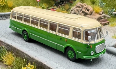 ZS Jelcz 043 Überlandbus 1964 Grün-beige Brekina/Starline 1:87 - Bild 1 von 2