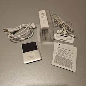 Apple iPod Nano 3rd Generation 4GB Silver Model A1236 - Very Good Used Condition - Picture 1 of 3