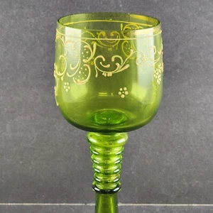 Copa alemana Moser Roemer esmaltada copa de vino verde vástago anillado borde dorado de colección - Imagen 1 de 4