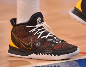 Nike Kyrie 7 "Roswell Rayguns" - Uomo taglia 10 - Foto 1 di 24