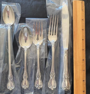 TOWLE OLD MASTER STERLING FLATWARE 4 套 5 件。  4 或 8 或 12 设置 — 第 1/2 张图片