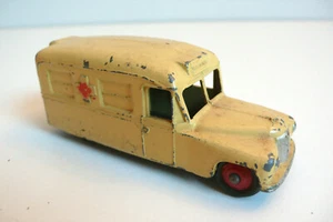DINKY TOYS ENGLAND KRANKENWAGEN DAIMLER REF 30H GUTER ZUSTAND 1954/64 - Bild 1 von 7