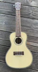 EUC Lanikai SPST-C Solid Spruce Top Series Concert Ukulele w/ Padded Gig Bag - Picture 1 of 17