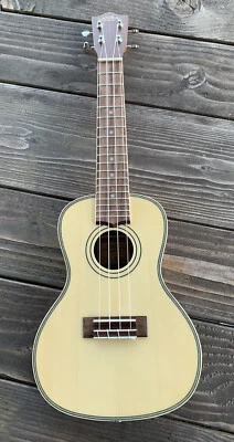 EUC Lanikai SPST-C Solid Spruce Top Series Concert Ukulele w/ Padded Gig Bag - Image 1 of 4