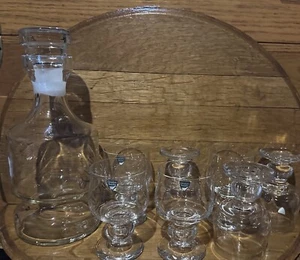 ORREFORS Set di 7 bicchieri da sherry stile gunilla insieme a decanter in vetro da 10 pollici - Foto 1 di 7