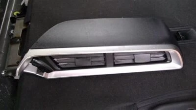 Dash CENTER VENTS Fits 15-20 FIT 421907 - Image 1 of 4