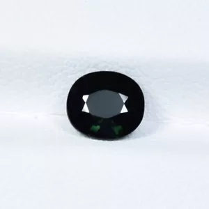 0,93 ct MOZAMBIQUE NEGRO AZABACHE VERDE OSCURO/TURMALINA NATURAL - Video gema ovalada - Imagen 1 de 2