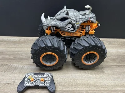 Mando a distancia Hot Wheels Rhinomite 1:10 Radio Control 4x4 R/C Monster Truck incluido Foto 1 de 4