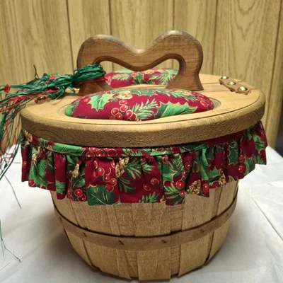 Cesta de Costura Bushel Vintage Madera Abatible Corazón Mango Madera Tela 11.5" Foto 1 de 4