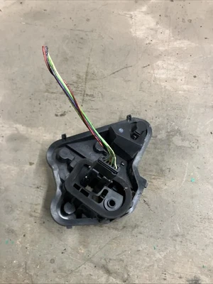 PEUGEOT 207 SW ESTATE 2007-2013 DRIVERS RIGHT REAR BULB HOLDER - image 1 of 3