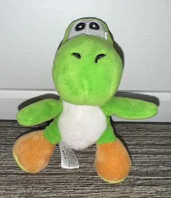 Chaveiro de pelúcia verde Yoshi Super Mario Bros. aproximadamente 5 polegadas - Imagem 1 de 4