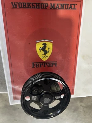 Ferrari 488 california t bomba de agua completa 918319 285582 308040 Foto 1 de 4