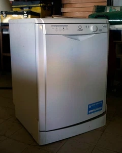 Lavastoviglie Indipendente Indesit - Foto 1 di 3
