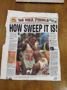 VTG 1995 Houston Rockets Newspaper How Sweep It Is! NBA Champions T-Shirt SizeXL - Picture 1 of 13
