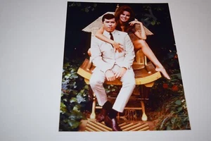 Raquel Welch pinup 8x10 glossy photo Busty Sexy Gorgeous Cleavage 1606 - Picture 1 of 1
