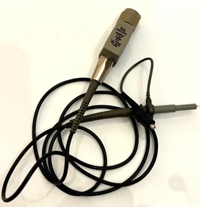 TEKTRONIX P6139A PASSIVE PROBE 500MHz 10MΩ X10 WITH 1.3M CABLE AE1W98 - Picture 1 of 5
