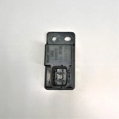 Headlight Washer Relay for Mitsubishi L200 K74T Series 3 2.5TD - Image 1 of 4