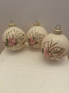 Vintage Montgomery Wards Christmas Ornaments Lot Of 3 - Picture 1 of 3